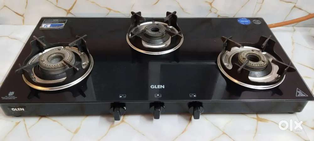 One year used Glen 3 burner Gas stove