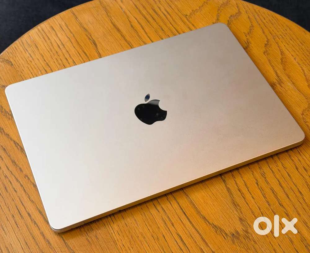 MacBook Air 13-inch in excellent condition