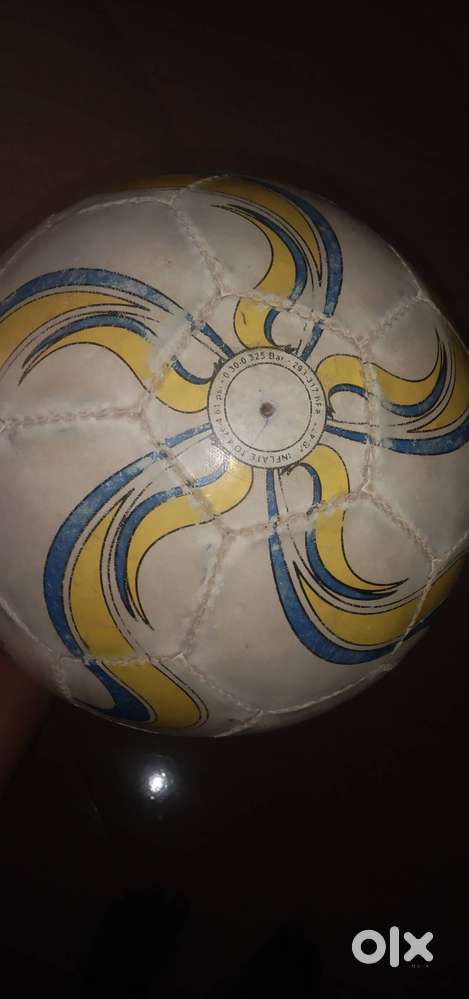 Nivia volleyball