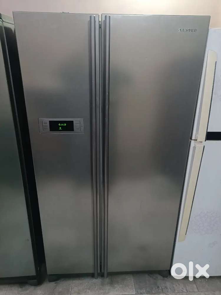600 liter Samsung side by side fridge with warranty on bill hurry buy