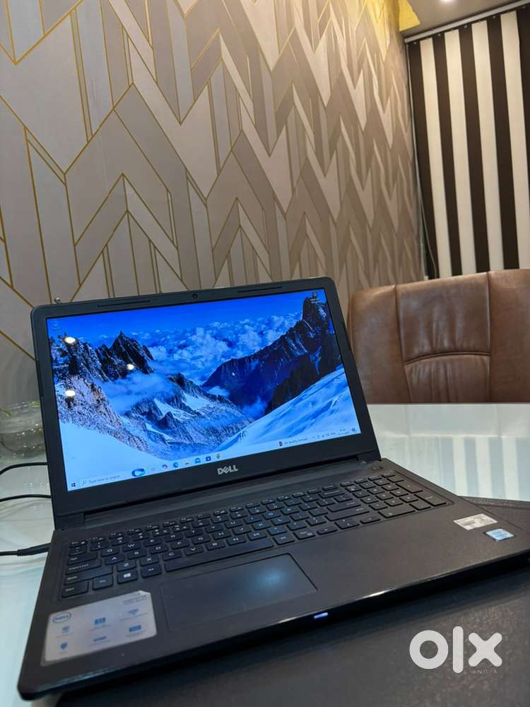 Glossy Black Dell Inspiron 15 3000 series Core i3 128GB SSD 4GB RAM