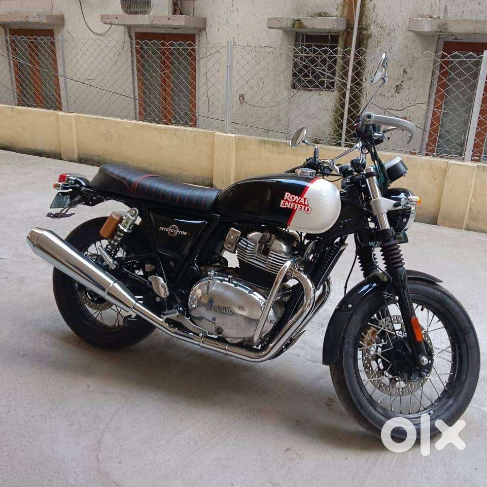 Showroom condition Interceptor 650 BS6 with extended warranty