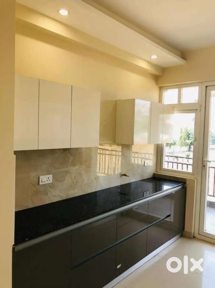 3bhk floor in Omaxe New Chandigarh