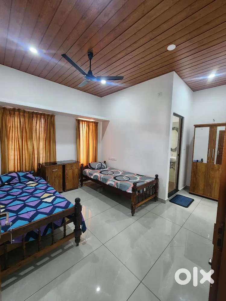 Fully Furnished Rooms for Rent in Edappally – Near Lulu Mall & Metro