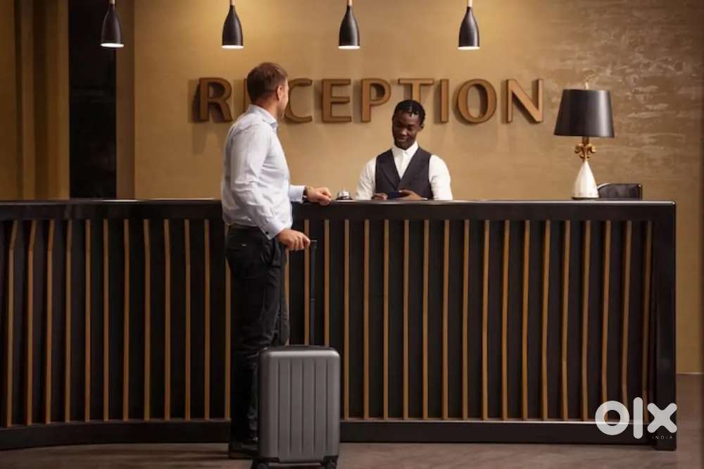 Front office executive (male )