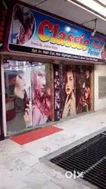 Yai unisex salon Rent k liya available hai