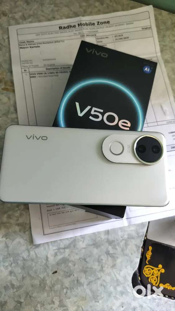 Vivo v50e 8/128 white color