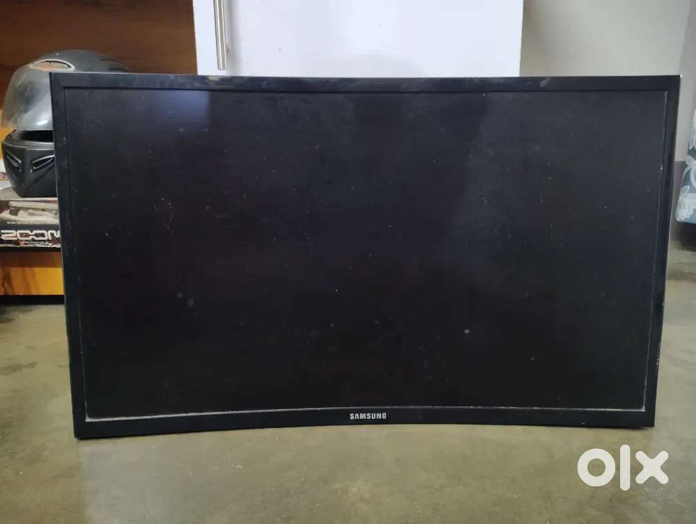 Samsung Curved Monitor 24in