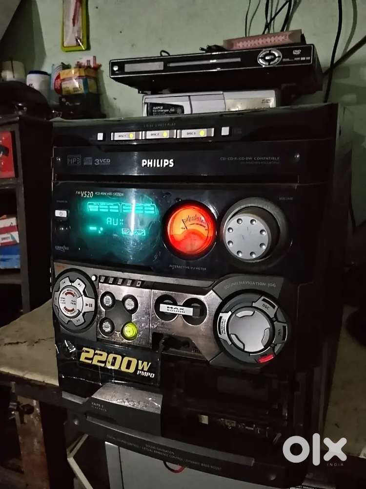 Philips 2200 watt music system