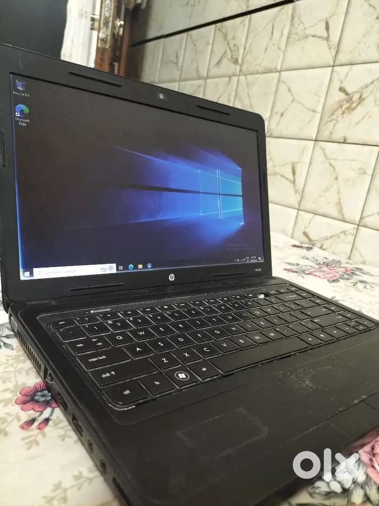 HP LAPTOP NOTEBOOK  430 WITH A CHARGER ORIGINAL