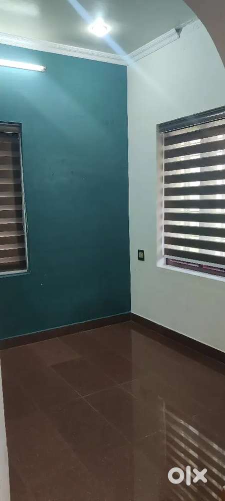 Palarivattom 400 sqft office space near junction Rent 15000