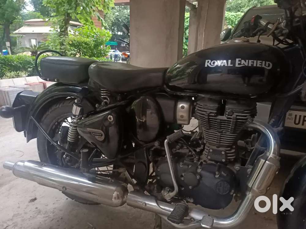 MINT CONDITION ALL BLACK BIKE, LESS DRIVEN ALL original ACCESSORIES