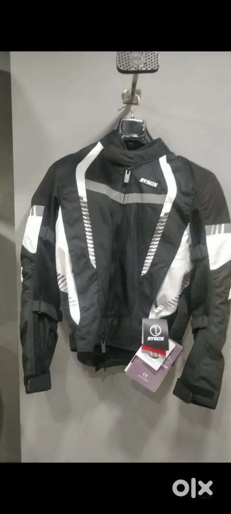 Rynox tornado 4 pro  level 2 armor riding jacket