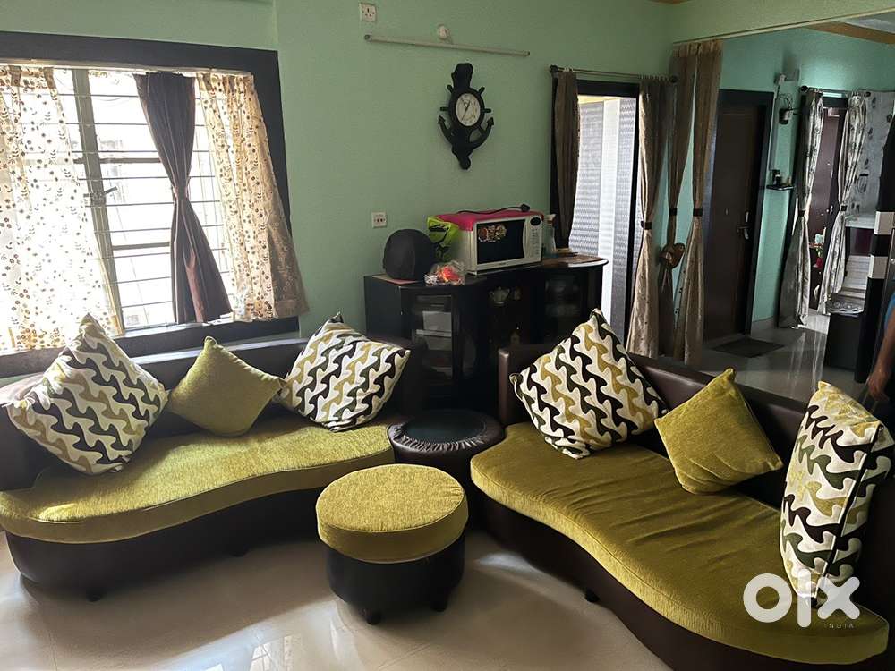 Curved Sofa set as good as new