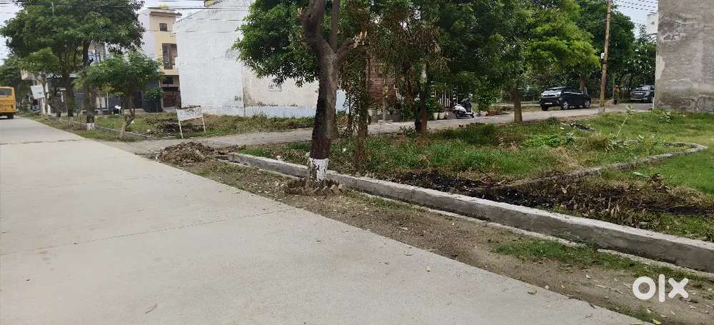 Two side open, corner plot