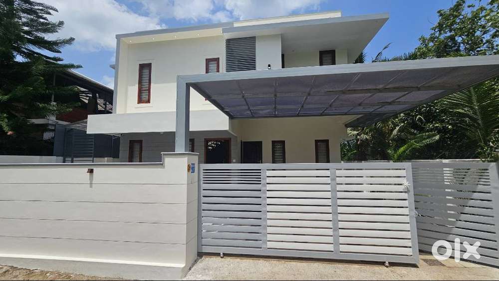 Modern Family Home with Private Office & Farming Zone in Thiruvanantha