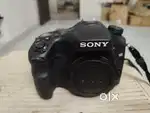 Sony A68 mirror less camera in brand new condition