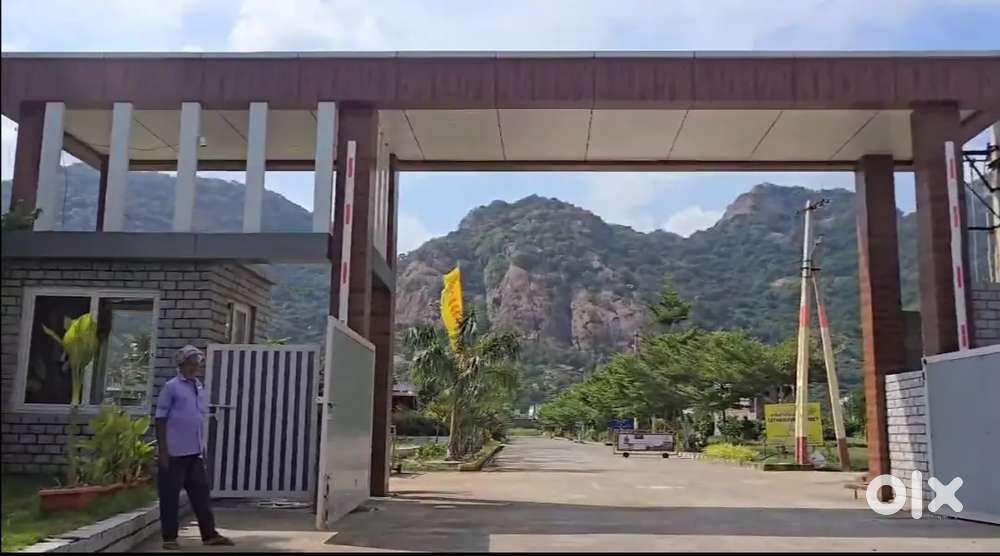 6 national highway roads 100 metres to 3km near by project