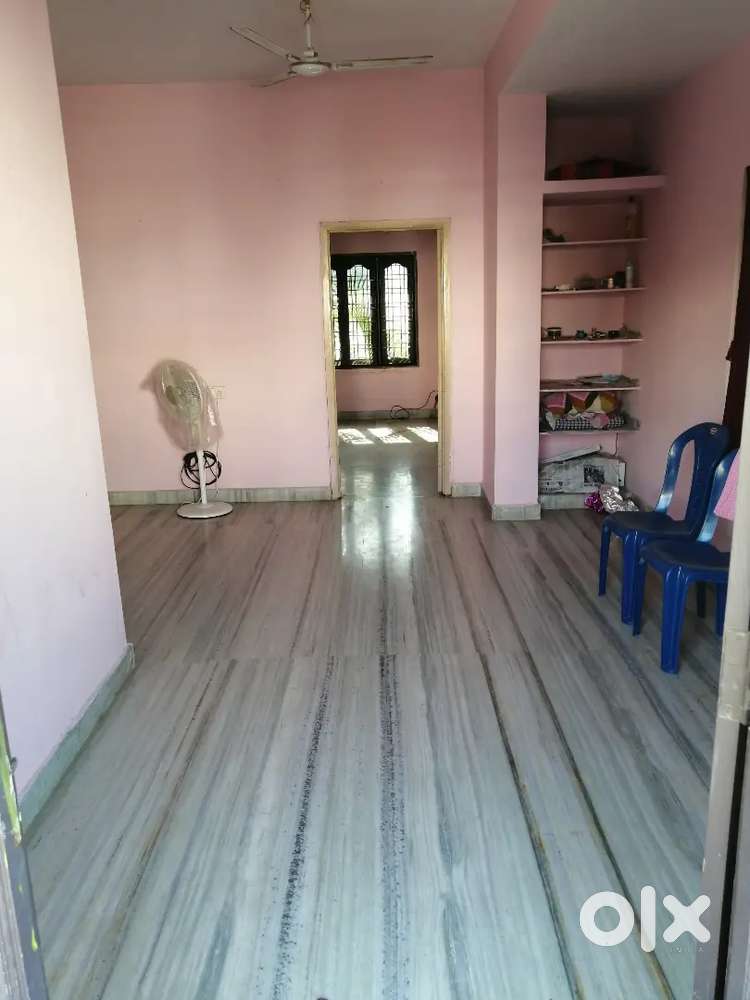 1BHK FOR SMALL FAMILY