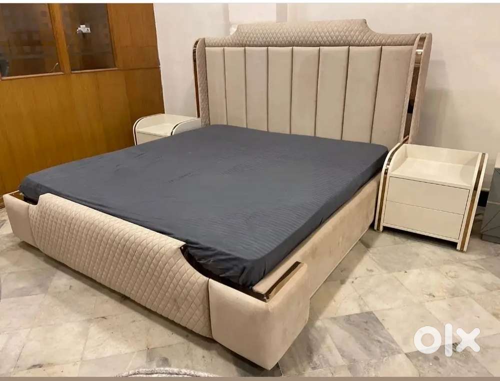 Designer Double Bed Available 6/6
