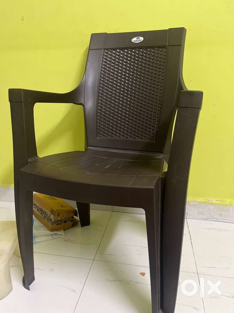 Chair plastic nilkamal