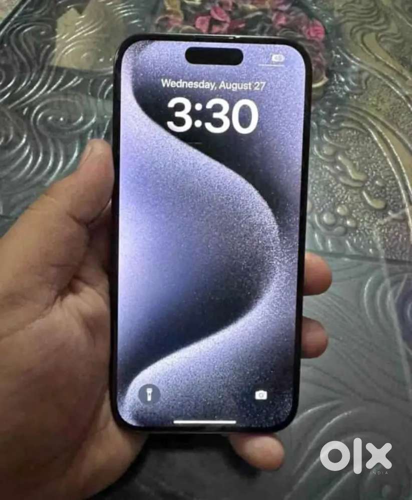 Selling my 4 month used I phone 15 pro need urgent money