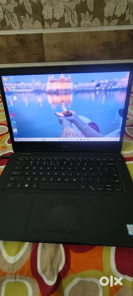 Dell laptop model 5400 i5 8th generation 256 SSD