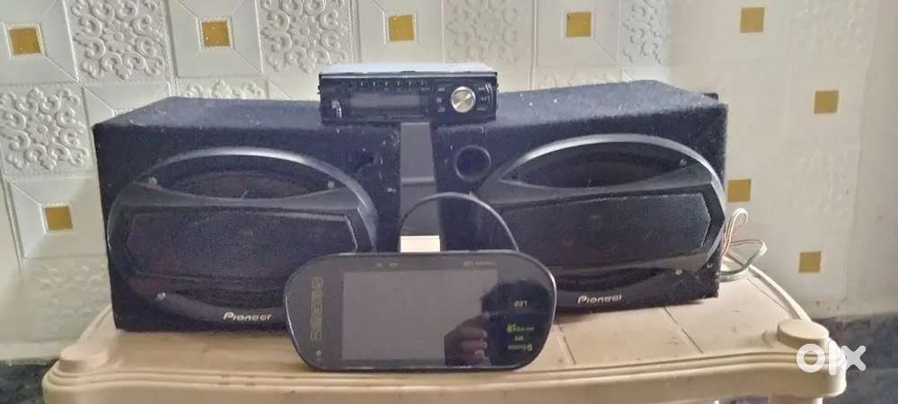 Car sterio with sound box and camera display