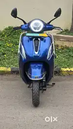 BAJAJ CHETEK EV