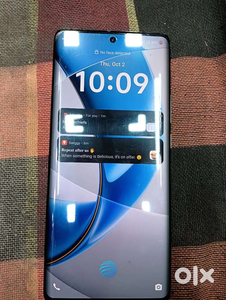 Vivo x90 pro 12+8ram   256 rom
