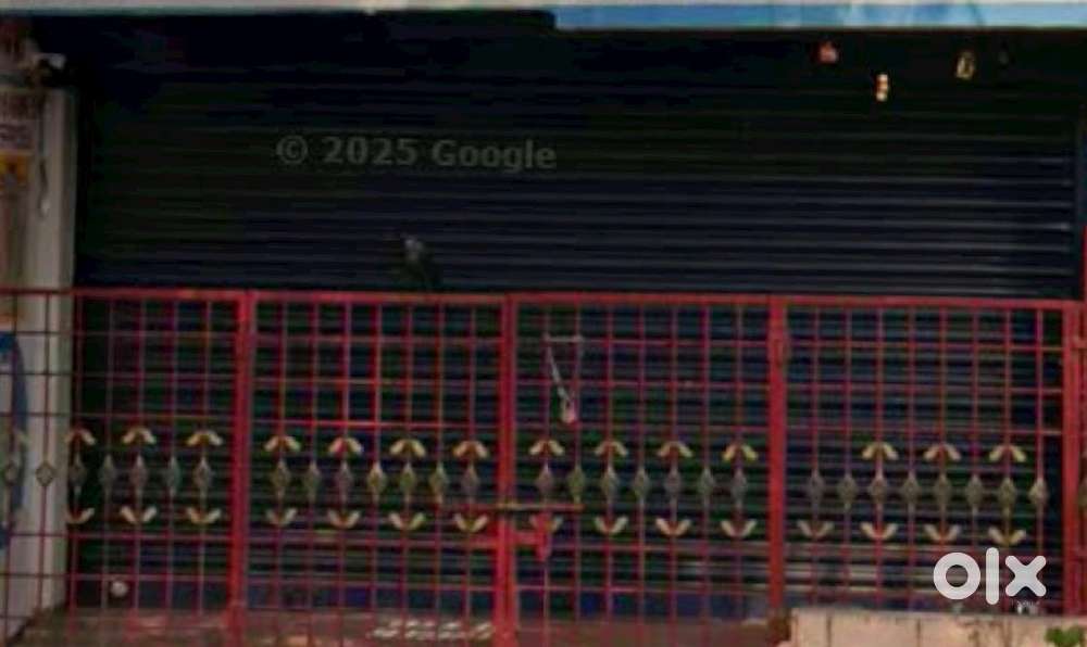 Ground floor shop/office for rent