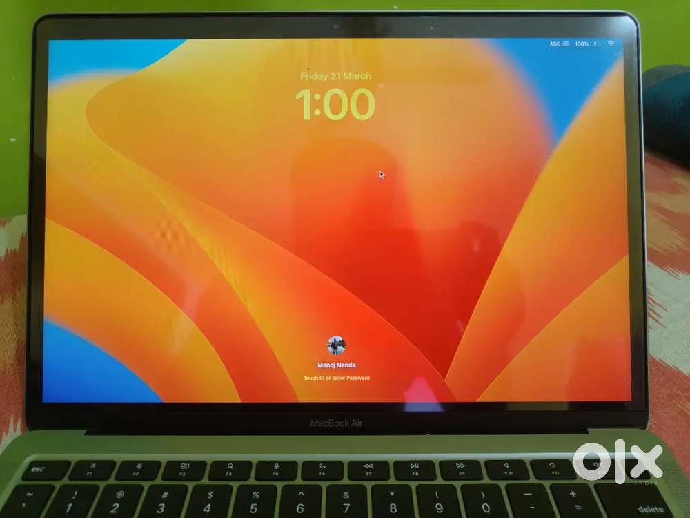 Apple MACBOOK AIR M1 JUST 9 MONTH OLD MACBOOK