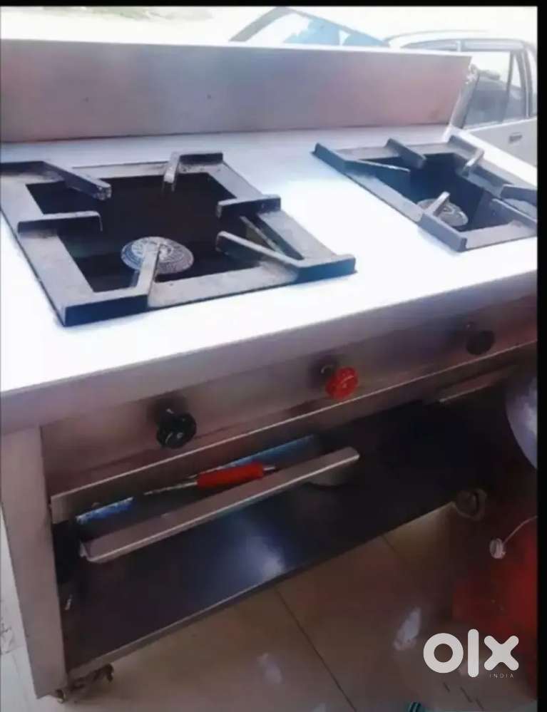 Big Gass Stove. Two burner and extra stand.