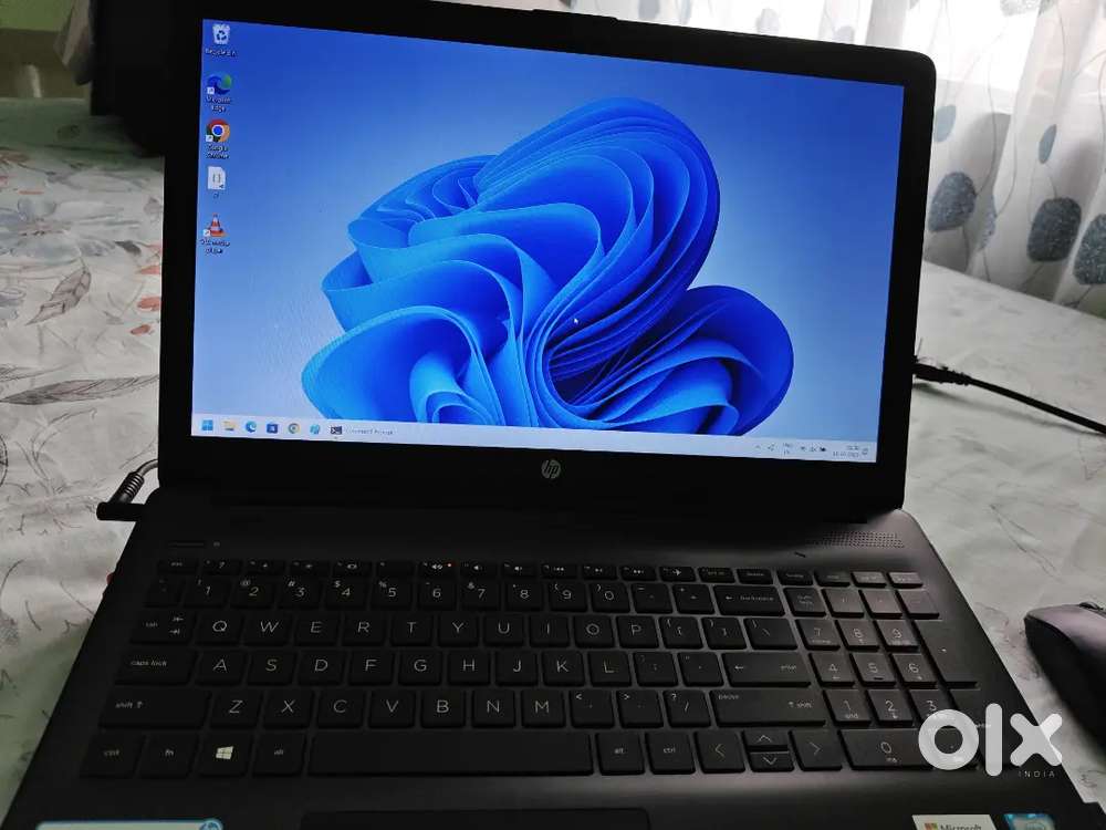 HP 15 i5 8th Gen  8GB RAM  SSD  FHD D  SSD Speed  Great Condition