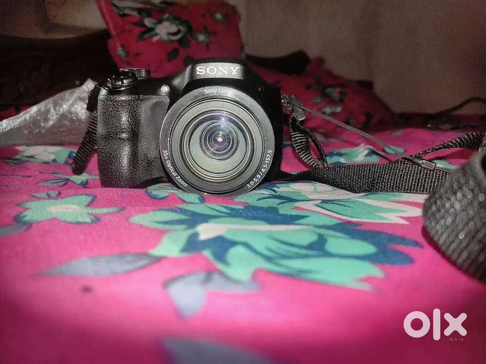 Sony dhc H300 camera for sale
