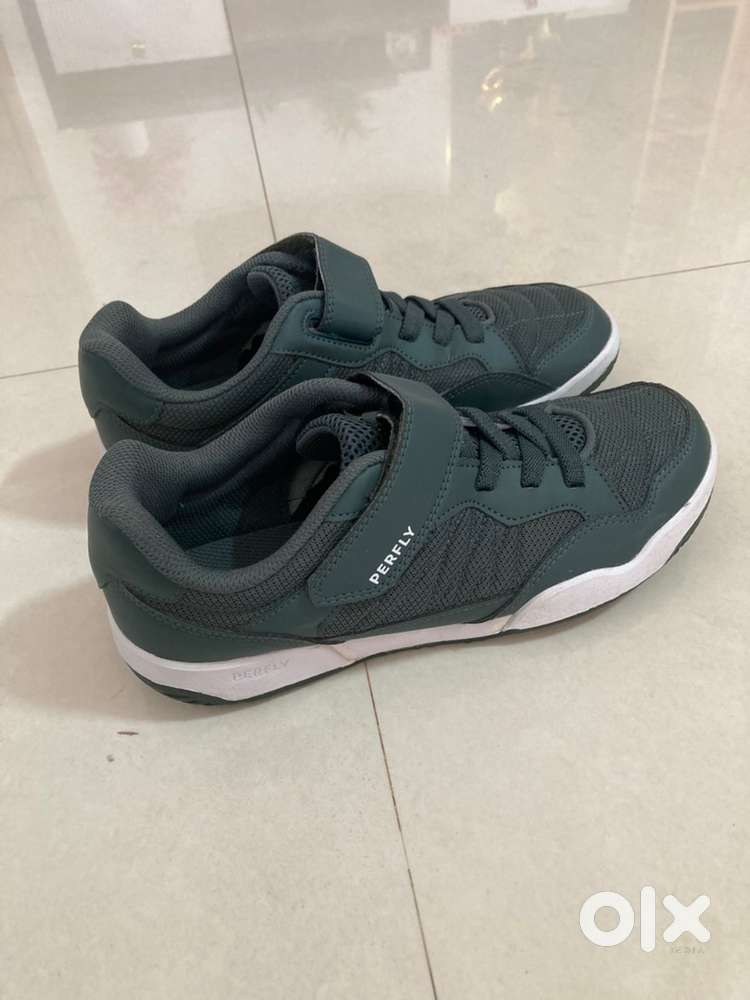Badminton shoes for sell in Hadapsar