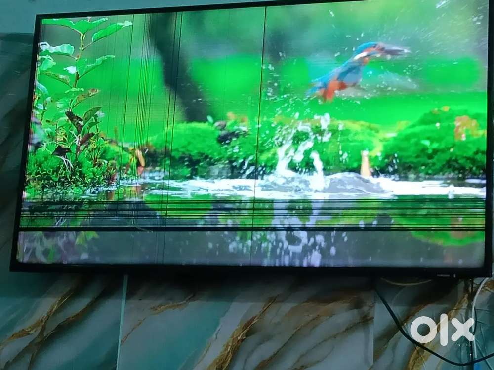 Samsung TV UA43AU9070ULXL 2022 MODEL FOR SALE