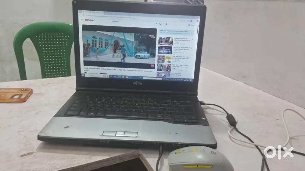 Fujitsu company Laptop (4/320) windows 10