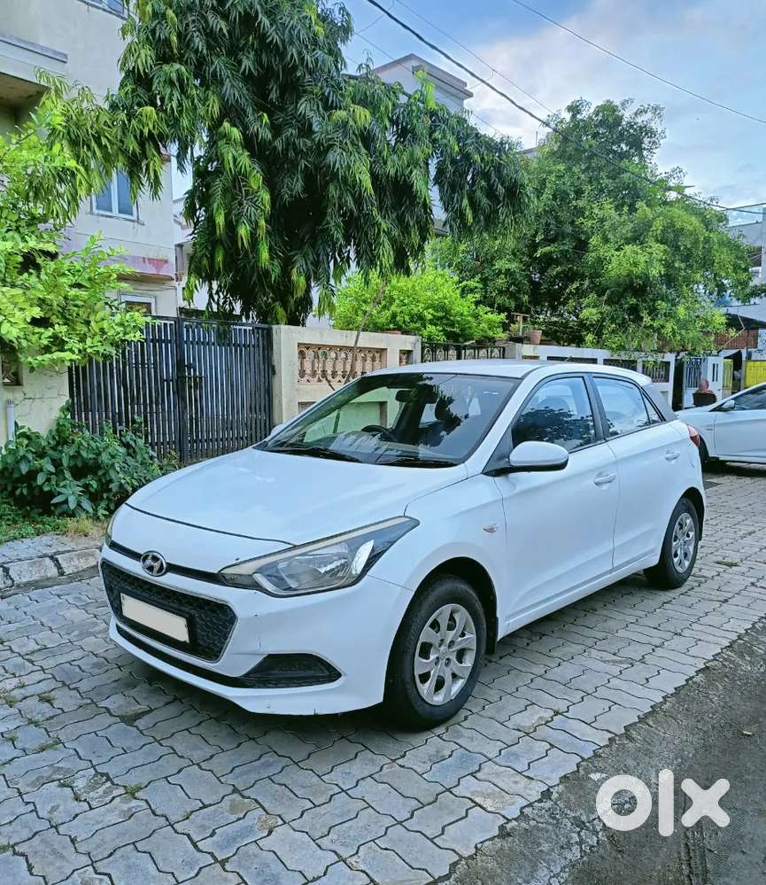 Hyundai i20 2015 CNG&Petrol 128000Km  6th owner CNG rc ma complete