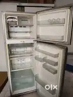 Samsung double door fridge 320ltrs