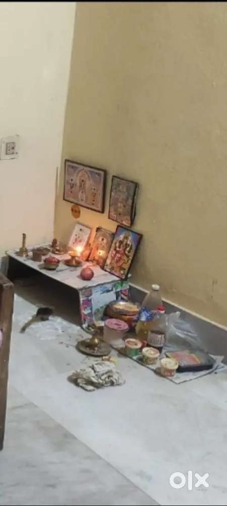 2bhk with semi furnished room , only for bachelor