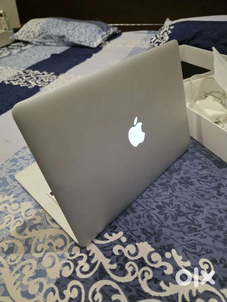 Apple Macbook Air