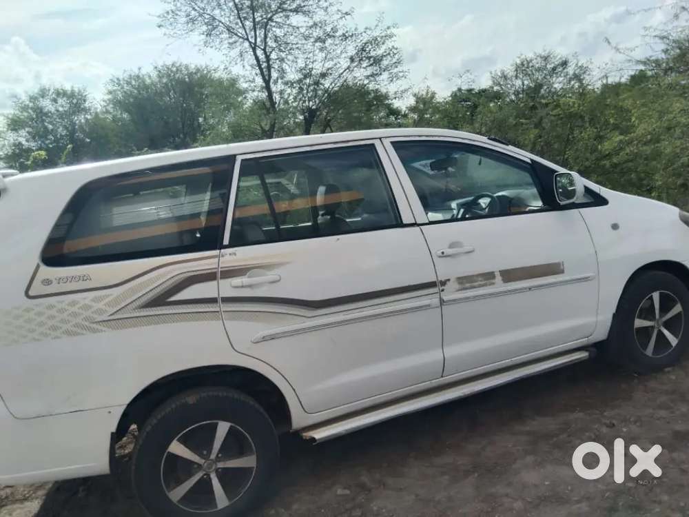 Toyota Innova 2005 Diesel 280000 Km Driven