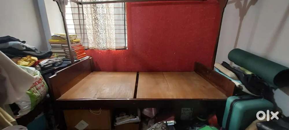 Teak wood single bed