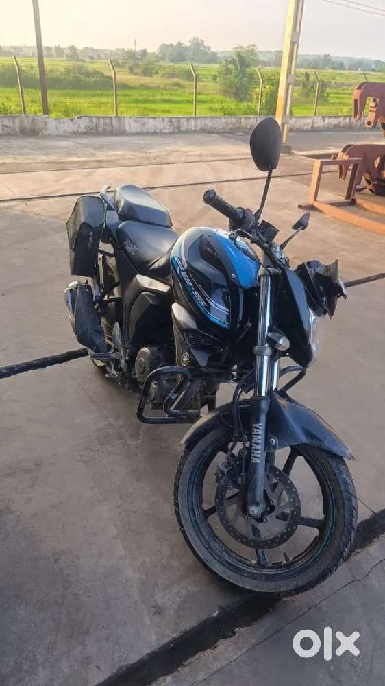 YAMAHA/FZS