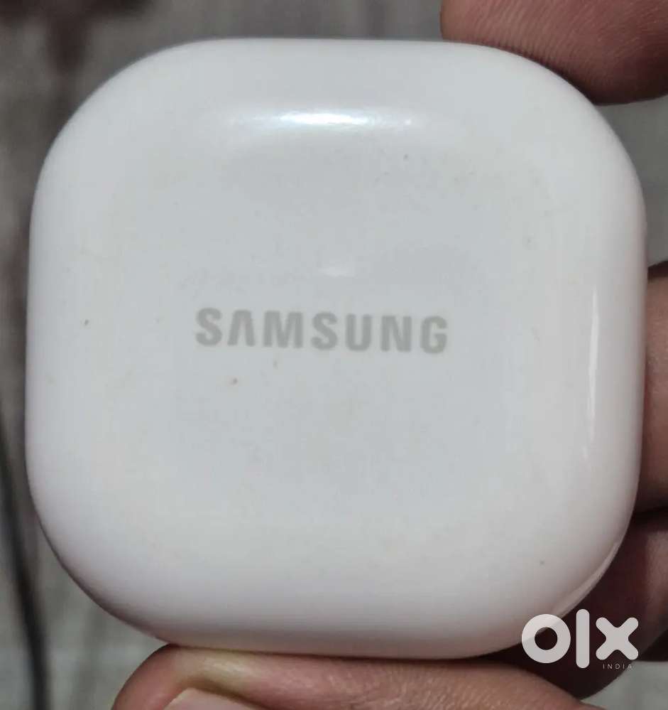 Samsung earbuds-2