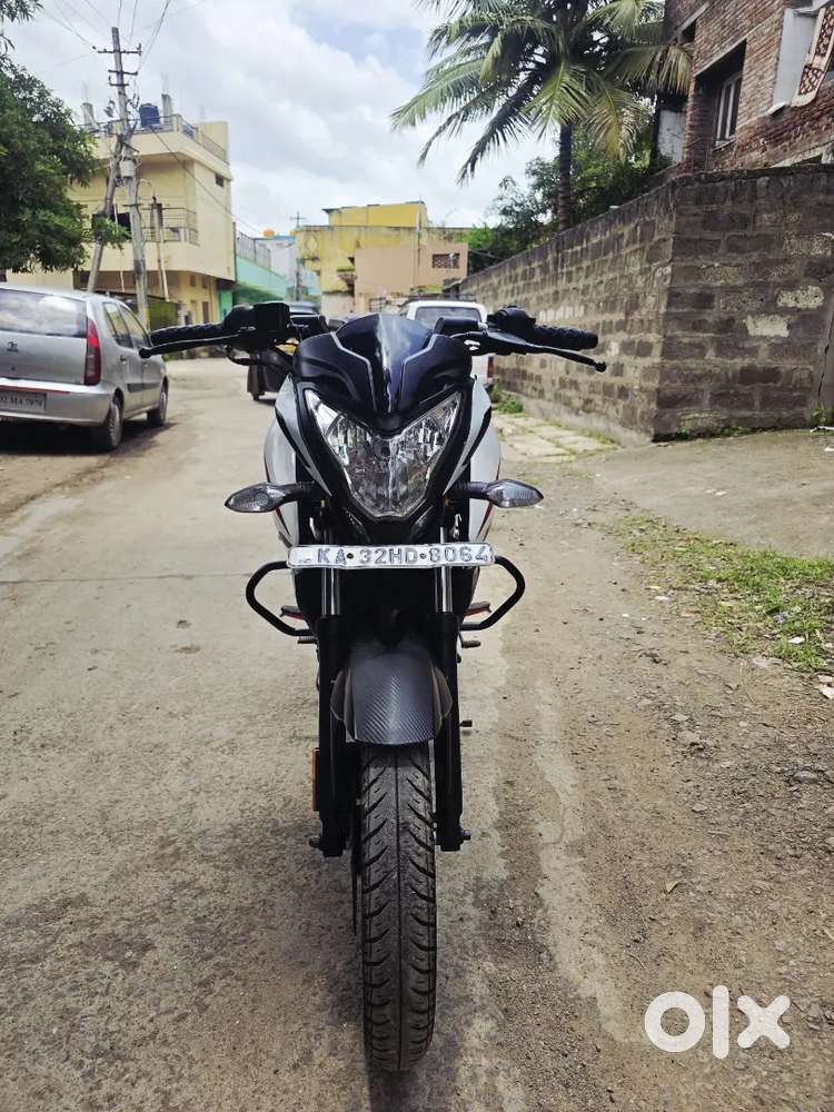 BAJAJ PULSAR NS 160cc 2023 MODEL