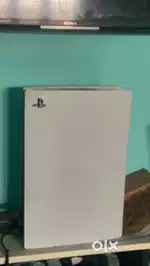 PS 5 international disk console set with cds immediate sale