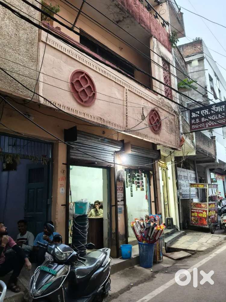 Gol bazaar naya para Market property 1465 sqft in market