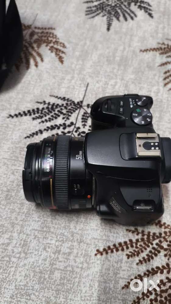 Canon 200DII MARK 2 with 1855 + 50mm1.4